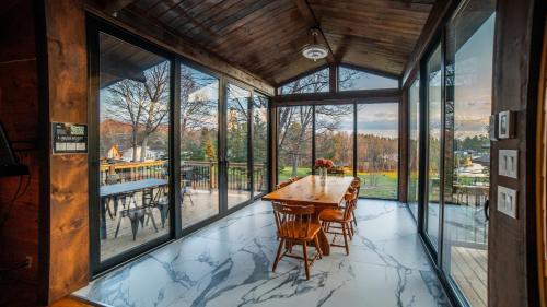 景觀, Stunning Lakeview Muskoka Pier 100 Resort in 溫德米爾(ON)