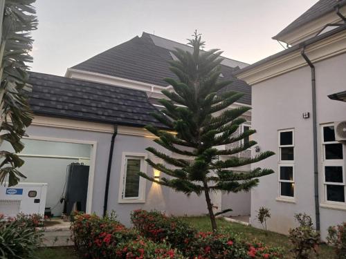 Premium 3 Bedroom Villa Upscale Alagbaka Area – khách sạn tại Akure
