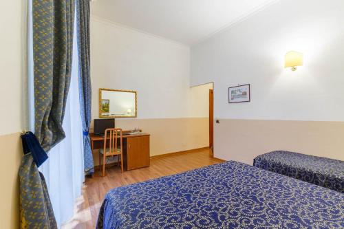 Hotel Paris - image 3