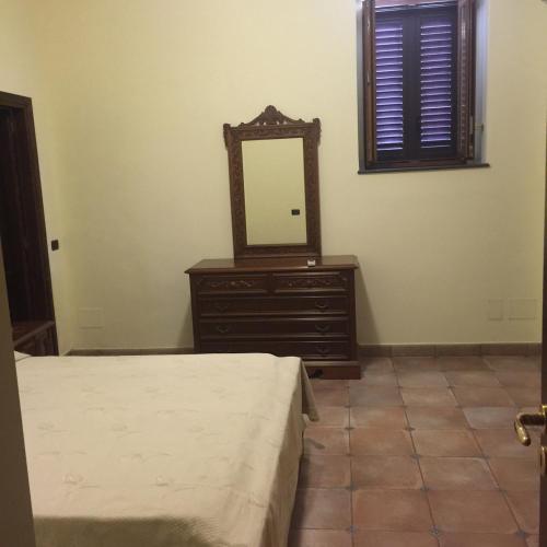 Two-Bedroom House image 3