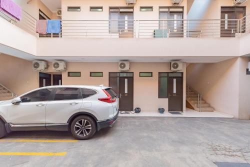 Exterior view, RedDoorz Syariah near Exit Toll Subang in Subang