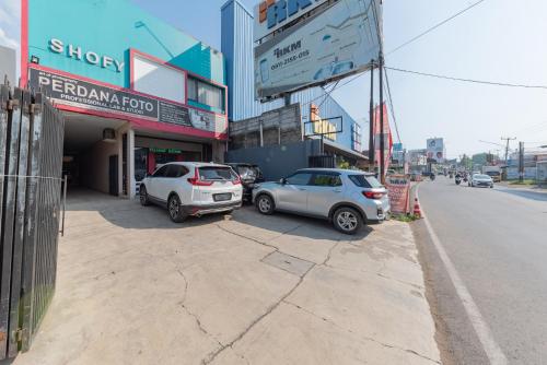 Entrance, RedDoorz Syariah near Exit Toll Subang in Subang