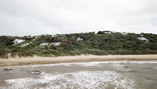 Otoczenie, Waves End Holiday Home in Southbroom