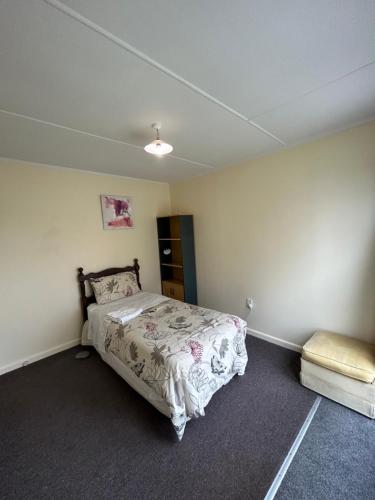 1 twin bed