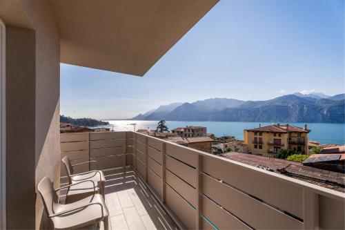 Camera doppia, deluxe, vista sul lago, balcone