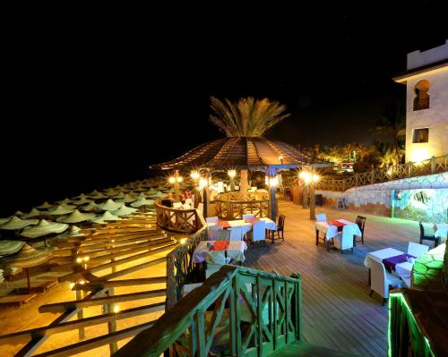 Restaurant, Rehana Royal Beach Resort - Aquapark & Spa - Family & Couples Only in Nabq Bay Area