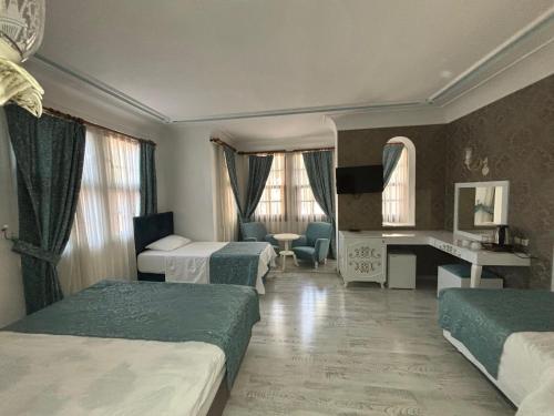 room detail thumbnail 1