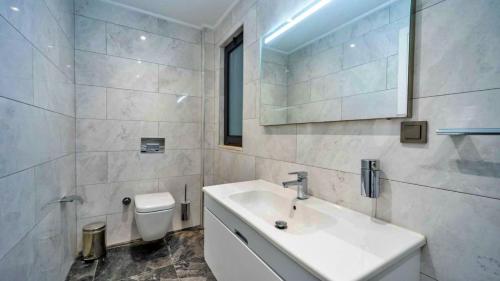 Kalkan 3 bedroom villa with private pool - image 2