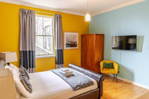 Royal Mile Apartments by Joivy, Edinburgh