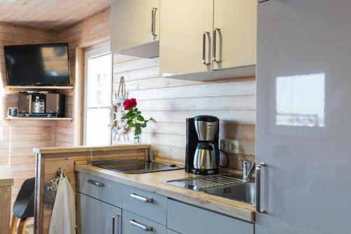 kök, Hausboot Baltic Goose in Sudstrandpromenade