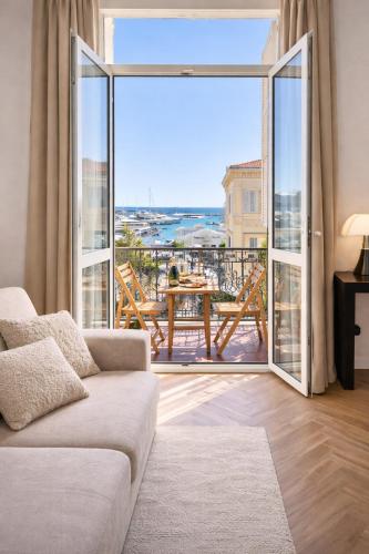 DELUXE SEAVIEW BALCONY - 2 min PALAIS & BEACH