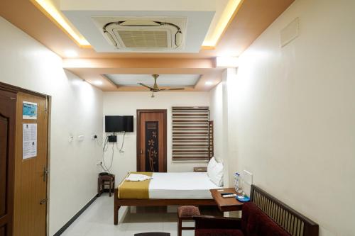 Thai Residency - Opp to Bus Stand in Dharapurama