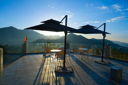 The Barns Resort 5