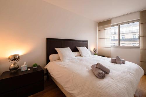 Luxury Flat Arc de Triomphe 4 Guests - image 3