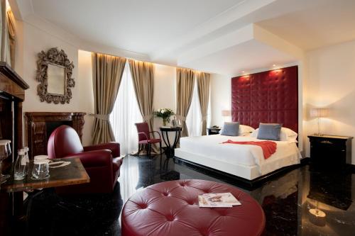 1 queen bed, 1 sofa bed