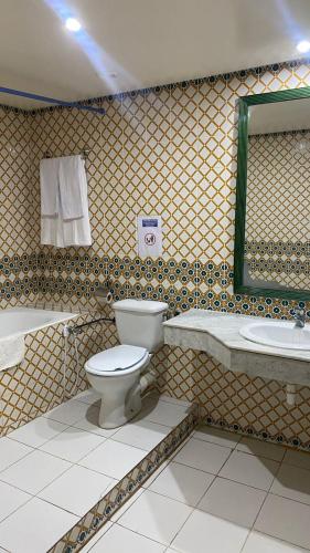 room detail thumbnail 2
