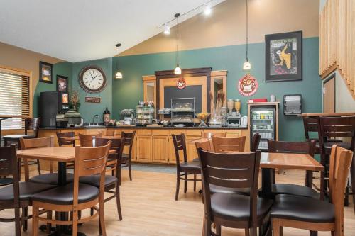 AmericInn by Wyndham Detroit Lakes in Detroit Lakes, USA