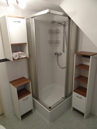 淋浴間, Ferienwohnung Strunz Backnang ruhig zentrumsnah & S-Bahn in 巴克南