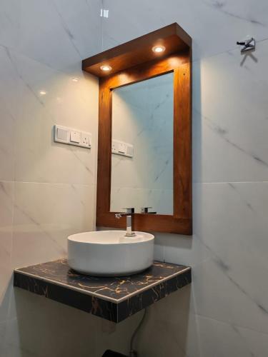 North Lake Villa - image 3