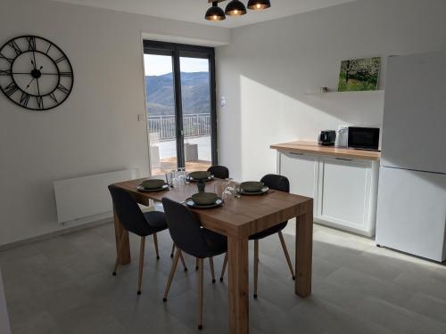 Gîte du Vieux Cuvage (Gite du Vieux Cuvage) in Gleize (Rhone-Alpes)