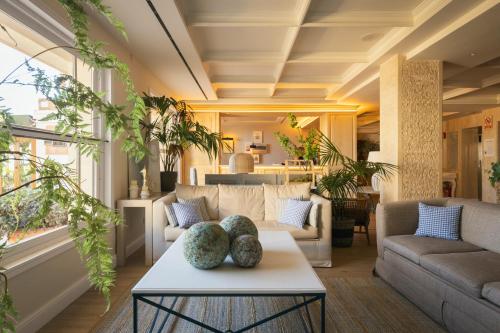 Lobby, Hotel Los Angeles Denia in Les Bovetes Beach
