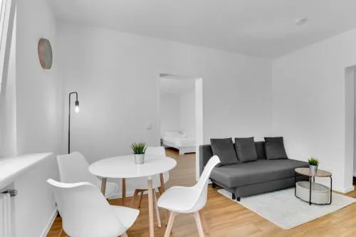 Ferienunterkunft mit Balkon und einem Schlafzimmer in Lippstadt, Deutschland