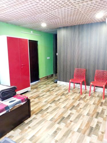 NEIL & NIAL Home Stay  in Bagdogra