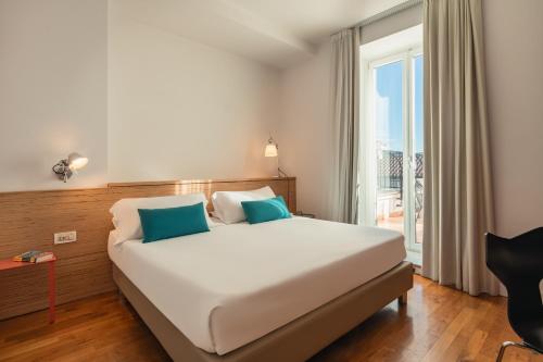 Hotel Piazza Bellini & Apartments, Naples (photo 6)