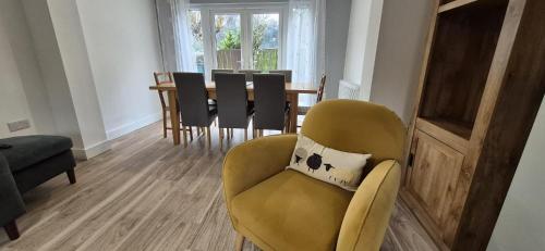 Honeysuckle House 4 Bed Countryside Stay Near Derbyshire in Riddings