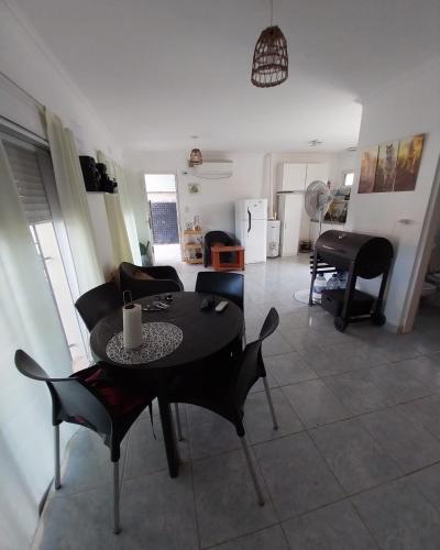 Roldan Casa con pileta uso Familiar exclusivo desde dos noches hasta cuatro personas in Roldán