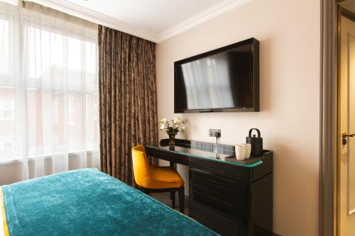 hotel photo