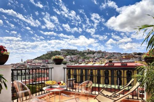 Balcony/terrace, Hotel Piazza Bellini & Apartments near Museo Cappella Sansevero