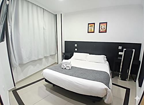 Hostal Doña Isabel - image 4