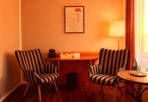 Hotel Ambiente – Dortmund, OH