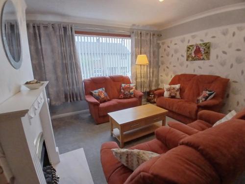 Cosy house with coastal views - close to Edinburgh in Бернтісленд