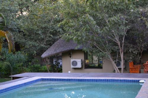 Uima-allas, Chobe Sunset Chalets in Kasane