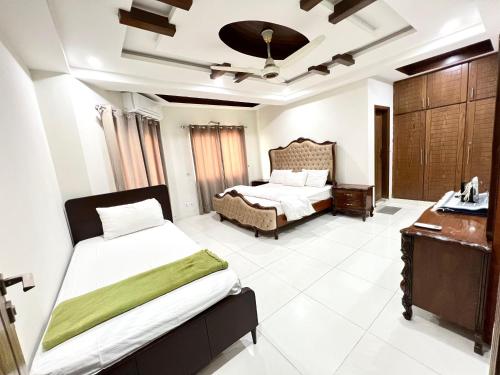 Luxury Apartment Hotel - image 8