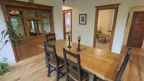 Built In 1910, This Remodeled Craftsman Style Home Offers The Best Of Bozeman! in Bozeman, USA