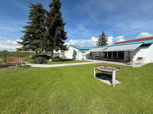 Kert, Ferienhaus Biotop - Badeteich, Sauna, Kinoleinwand in Kolleda