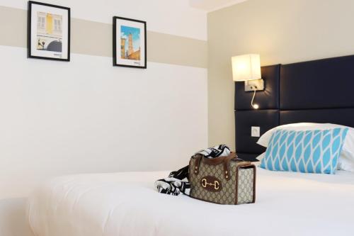 1 double bed, 1 sofa bed