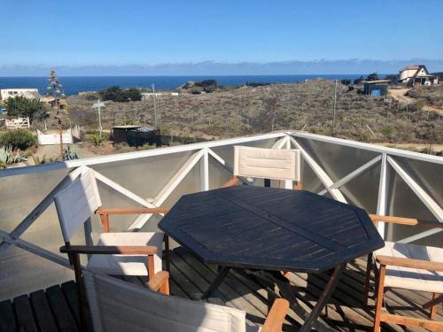 Casa con vista al mar en condomnio Ensenada y playa interior in Los Vilos