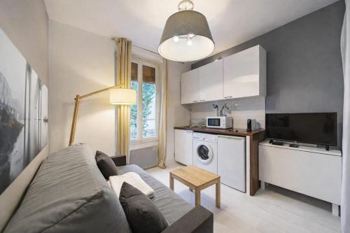 Cozy studio for 2 people Lyon 8 in 8e arrondissement