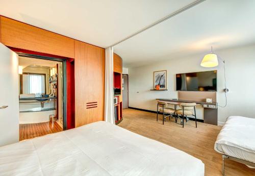 Novotel Suites Paris Nord 18ème - image 20