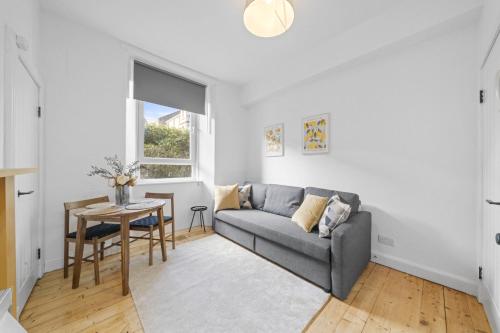 City-Close 1-Bedroom Apartment - Edinburgh
