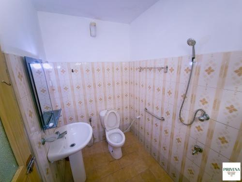 Second Home Resort- Homestay AC Room WiFi - image 9