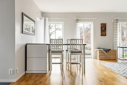 Modern house near Hastevik beach and lovely nature - image 4