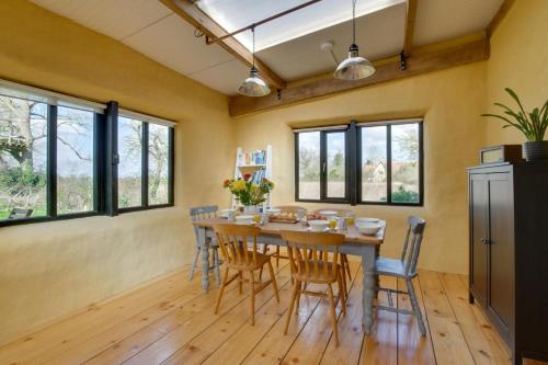 Iekārtas, 2 Bed in Haughley oc-strb in Wetherden