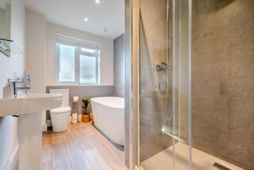 Facilities, 5 Bed in Mitchell oc-c30790 in Mitchell