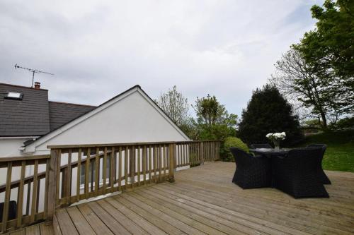 Facilities, 5 Bed in Mitchell oc-c30790 in Mitchell