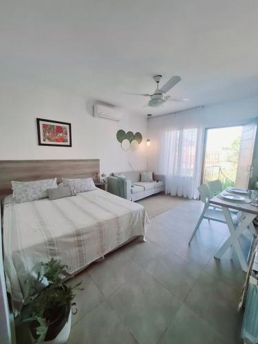 Monoambiente luminoso con Jacuzzi Relax y estilo